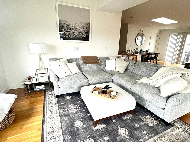 371 Dorchester St #5 — Photo 2