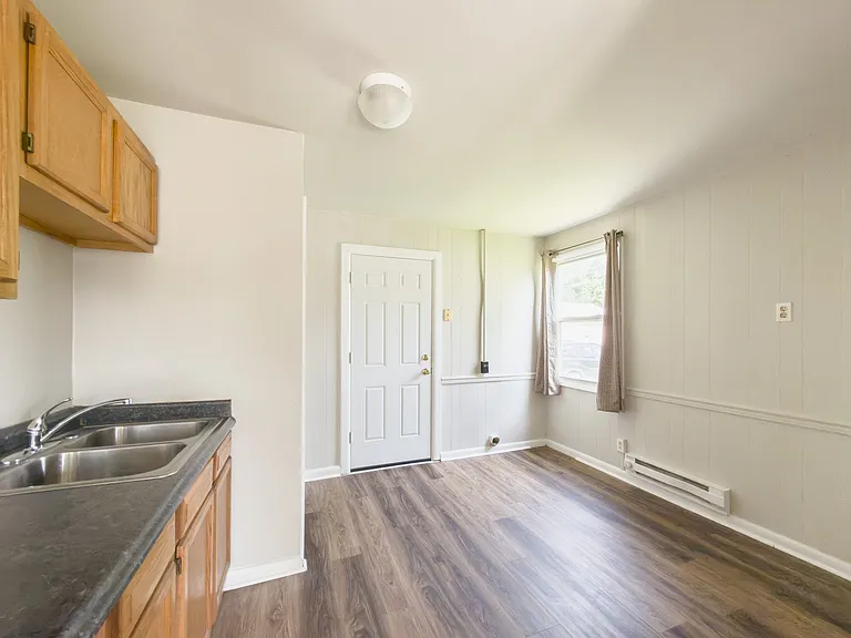228 Hollingsworth Mnr #228 — Photo 5