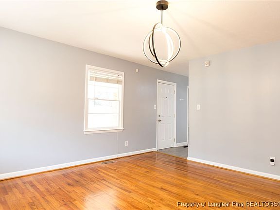 3rd image of 3858 Red Oak Dr
