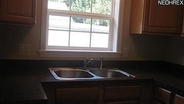 4th image of 507 17th St NW
