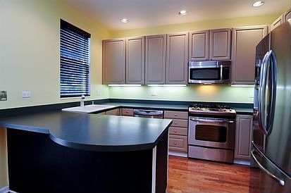 5th image of 2909 N Wolcott Ave #A
