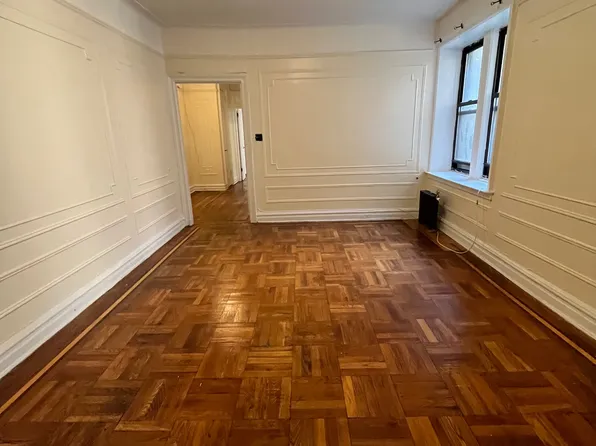 322 Linden Boulevard image 1 of 7