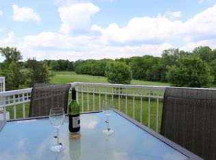 2783 Spy Glass Dr, Chaska, MN 55318