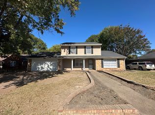 6104 Fox Ridge Dr, Memphis, TN 38115