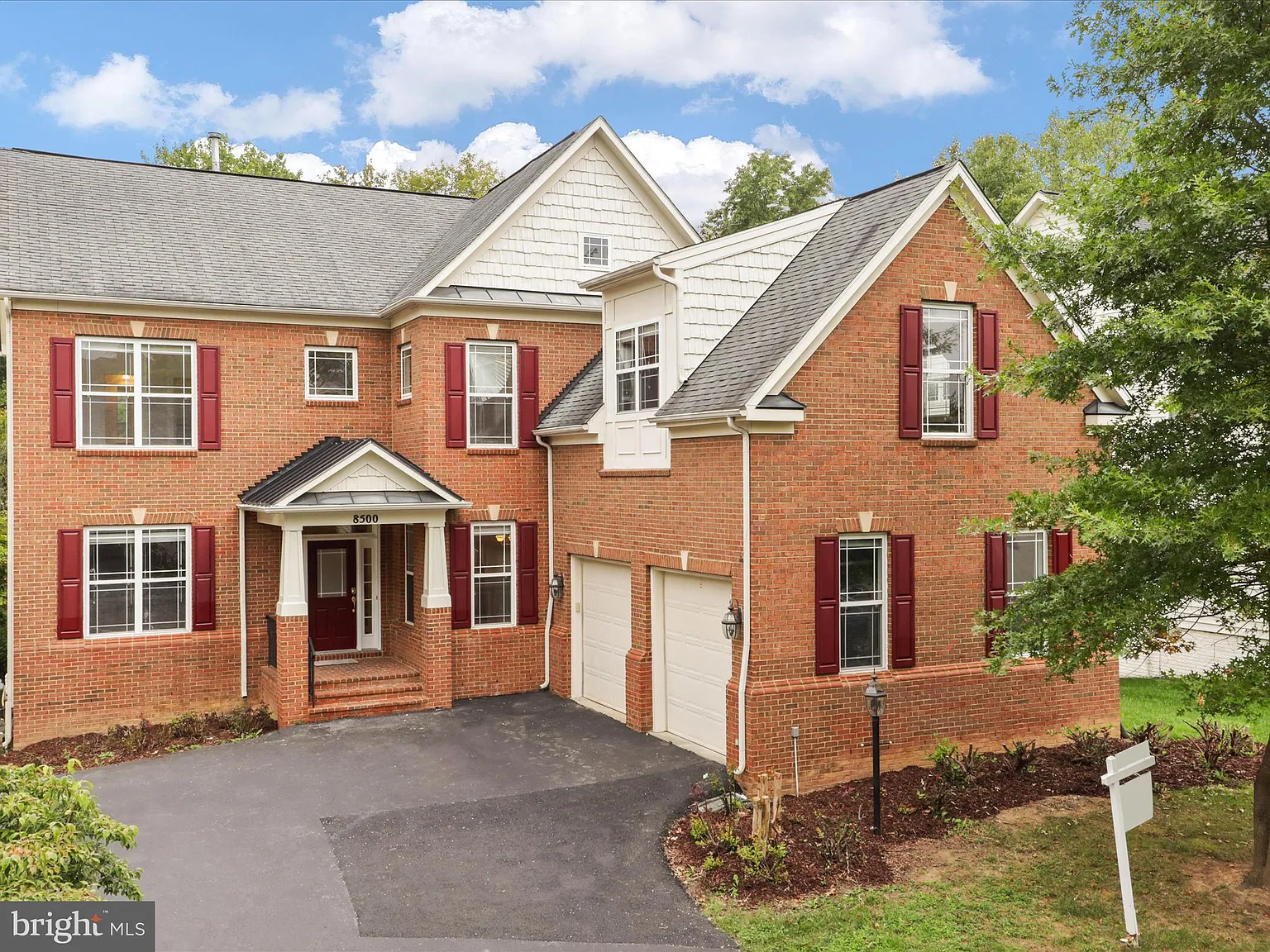 7 bed, 5.5 bath, 5228 sqft, $5,400 — Photo 1