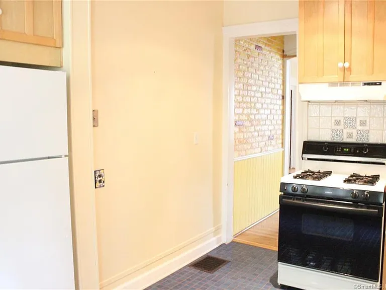 28 Cottage St #1 — Photo 6