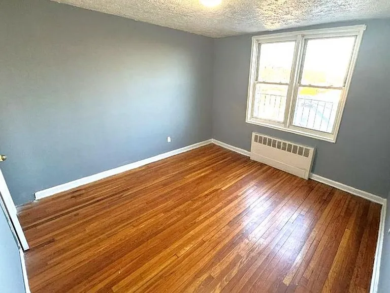103 Chancellor Ave #3 — Photo 3