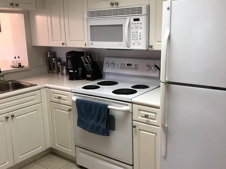 3023 Alcazar Pl #305 — Photo 15