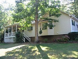 Home for Sale in Blairsville, Georgia $274,900