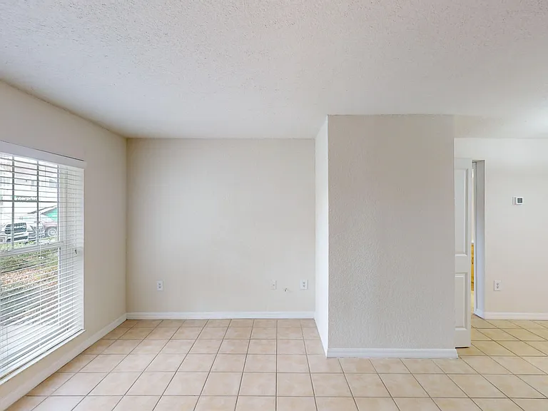 The Breyley Apartments — Photo 41