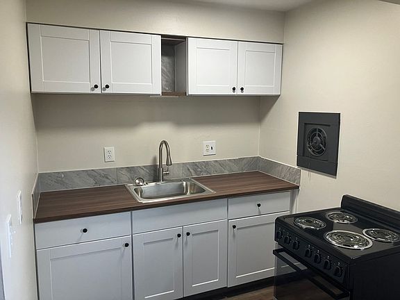 2nd image of 2231 Salvador St #2
