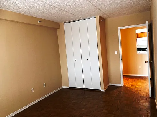 Rented by Prime Realty | media 16