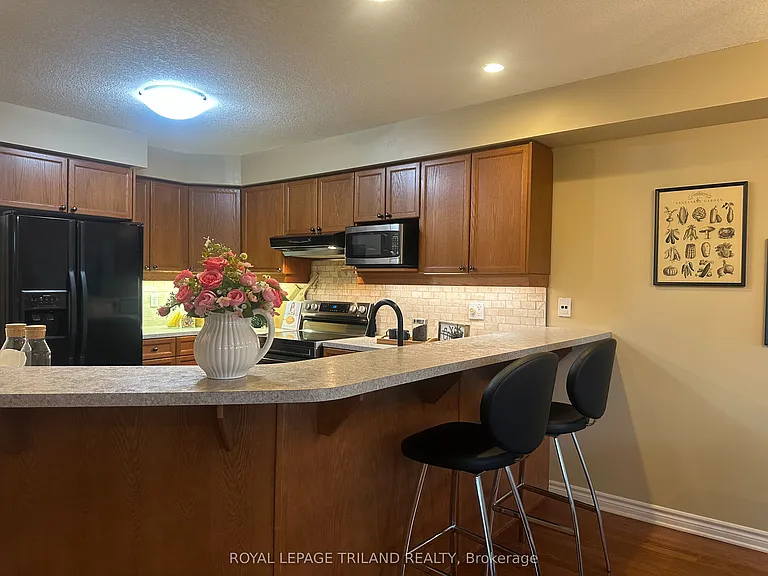 600 Hyde Park Rd #127 — Photo 17