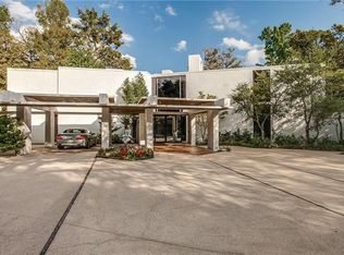 9930 Strait Ln, Dallas, TX 75220