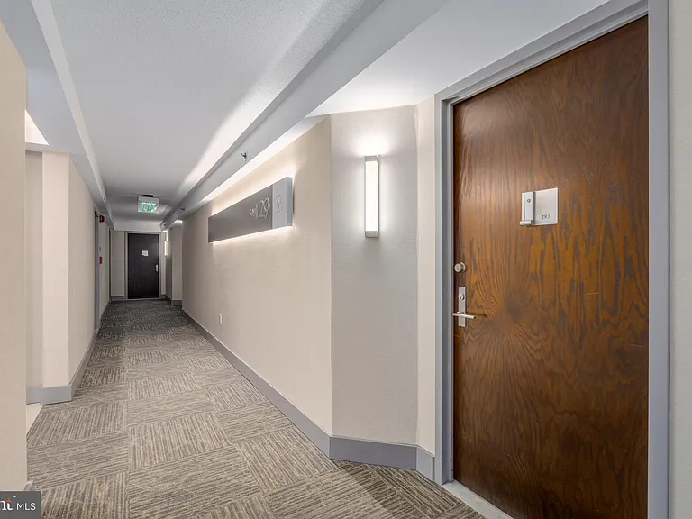 2020 Walnut St #29J — Photo 26
