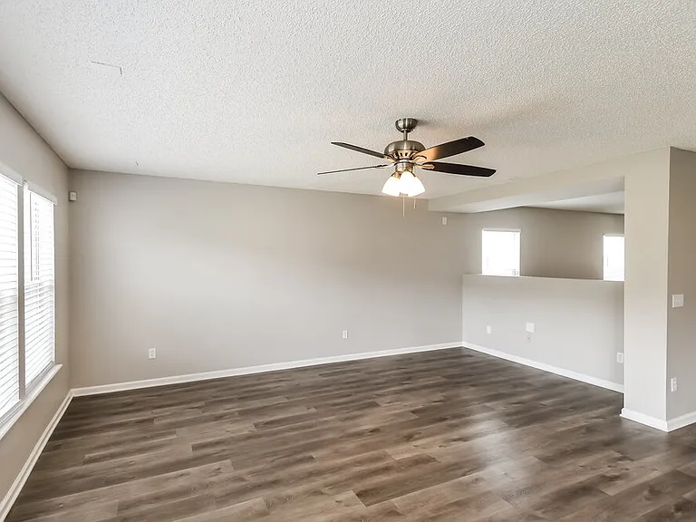 2168 Fresco Dr — Photo 4