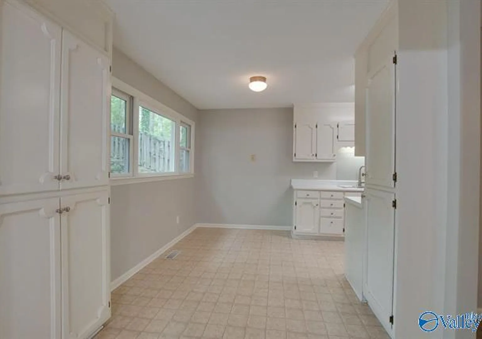 217 Pine Ridge — Photo 4