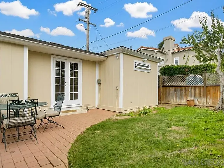 741 Arenas St — Photo 33