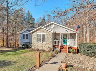 25 Walnut Landing Cir, Hardy, VA 24101