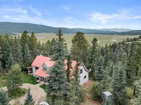 70 Mora Ranch Rd, Angel Fire, NM 87710