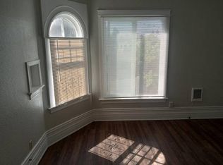 1074 E 33rd St #1, Oakland, CA 94610