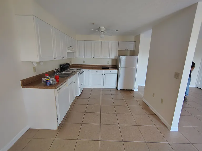 7032 Congress St #404 — Photo 10