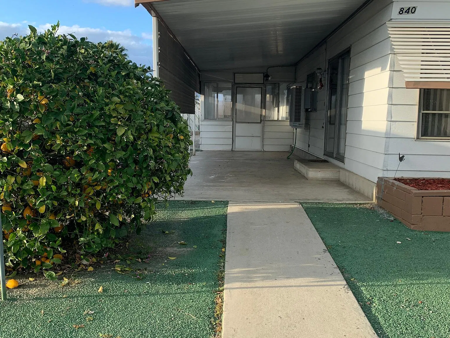 2 bed, 1080 sqft, $1,550 — Photo 2