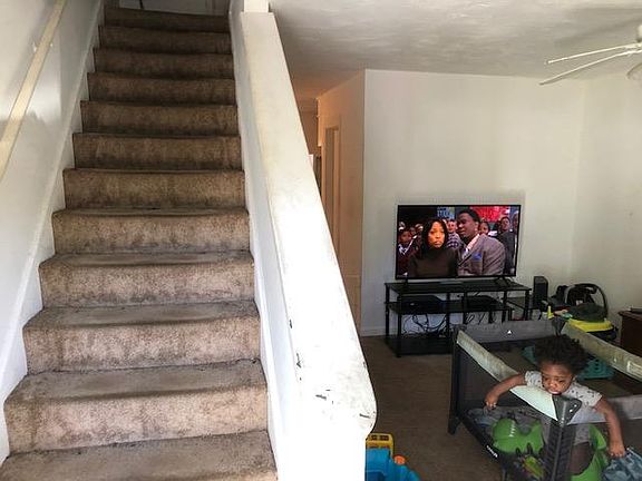 5th image of 5737 Chatham Ave APT 5