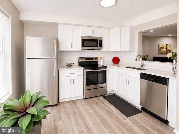 4th image of 2626 Nemo Ct