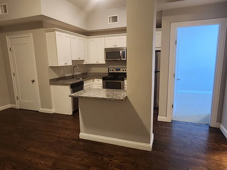 10 Merrymount Rd #2 — Photo 4