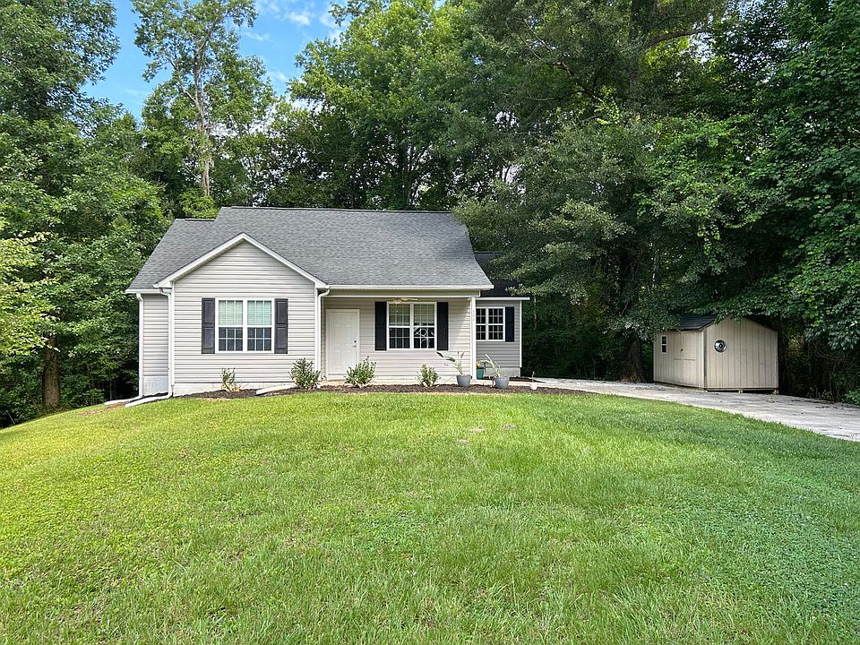 1st image of 404 Candlewood Dr
