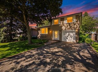 32 Farmington Dr, Brampton, ON L6W 2V2