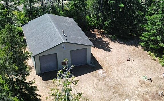 2nd image of 88960 Sutton Lake Rd