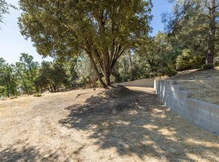 42184 Oak Ln, Oakhurst, CA