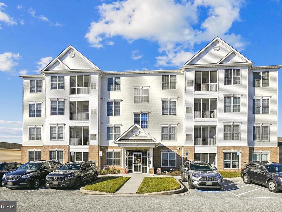 1st image of 1817 Selvin Dr Unit 403