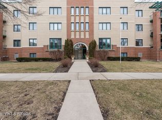 115 N Clifton Ave, Park Ridge, IL 60068