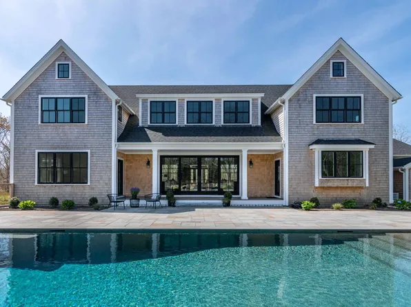 69 Division Rd, Edgartown, MA 02539