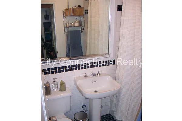 Rented by City Connections Realty | media 31