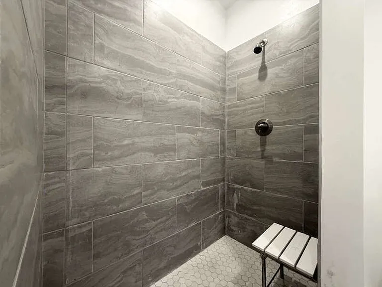 1258 Leighton Ave #B — Photo 25