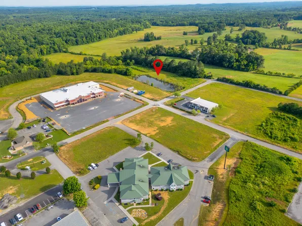 141 White Water Dr, Ocoee, TN 37361