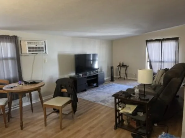 1202 Avenue F #1, Gothenburg, NE 69138