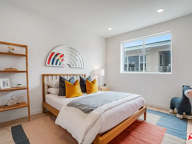 1021 S Shenandoah St #501 — Photo 11