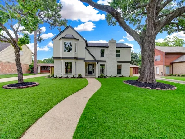 8206 Tiger Ln, Houston, TX 77040