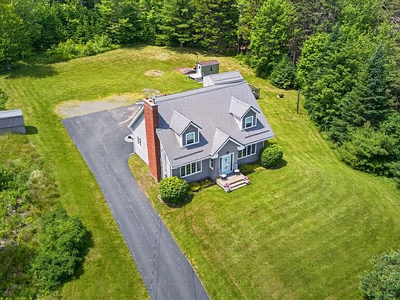 2nd image of 60 Lower Harmony Rd