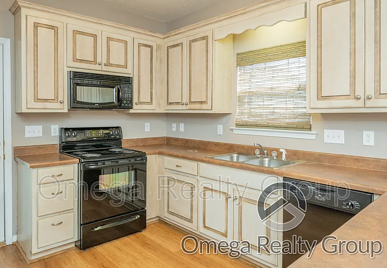 9717 Full Moon Cir — Photo 21