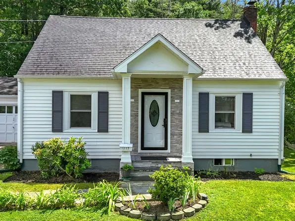 1117 Hillside Dr, Vestal, NY 13850