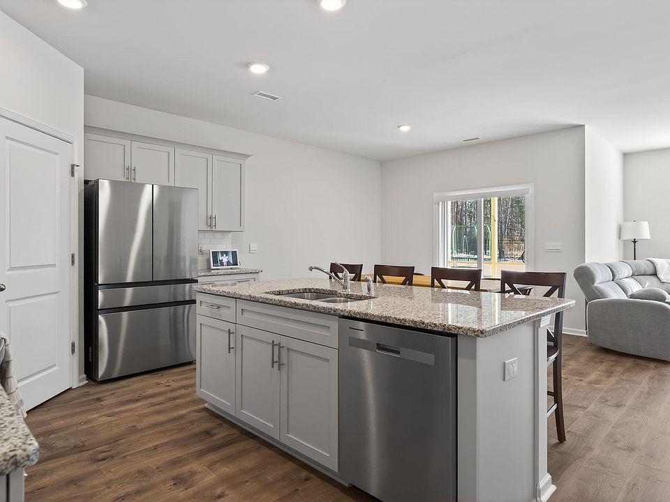 1st image of 35 Hickory Hollow Cir