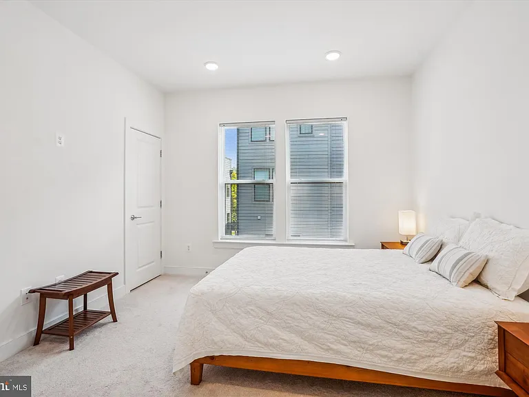 845 King Farm Blvd — Photo 35