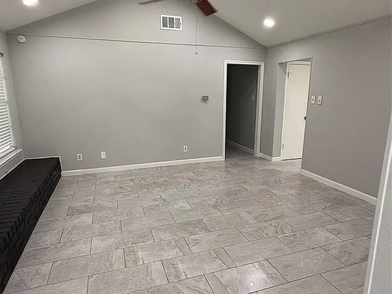 9002 Roos Rd — Photo 11