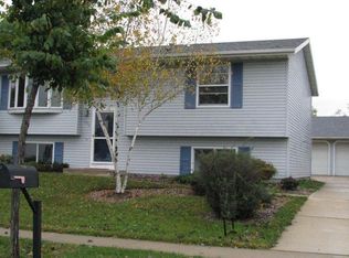 1956 50th St NW, Rochester, MN 55901